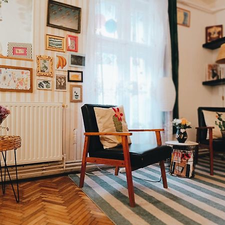 Flat In Historic Villa With Your Own Private Garden, Near City Park Budapest Exterior photo