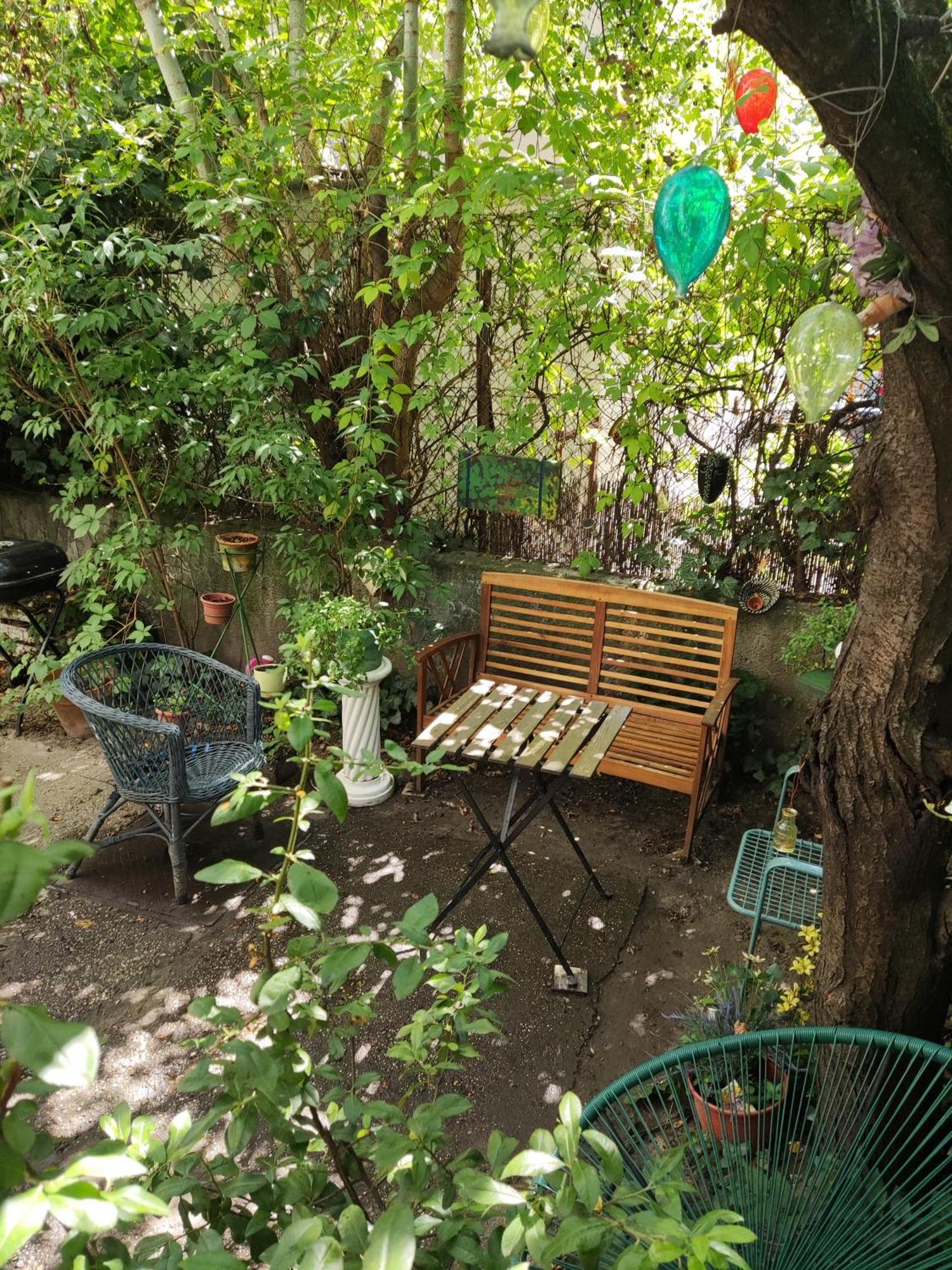 Flat In Historic Villa With Your Own Private Garden, Near City Park Budapest Exterior photo